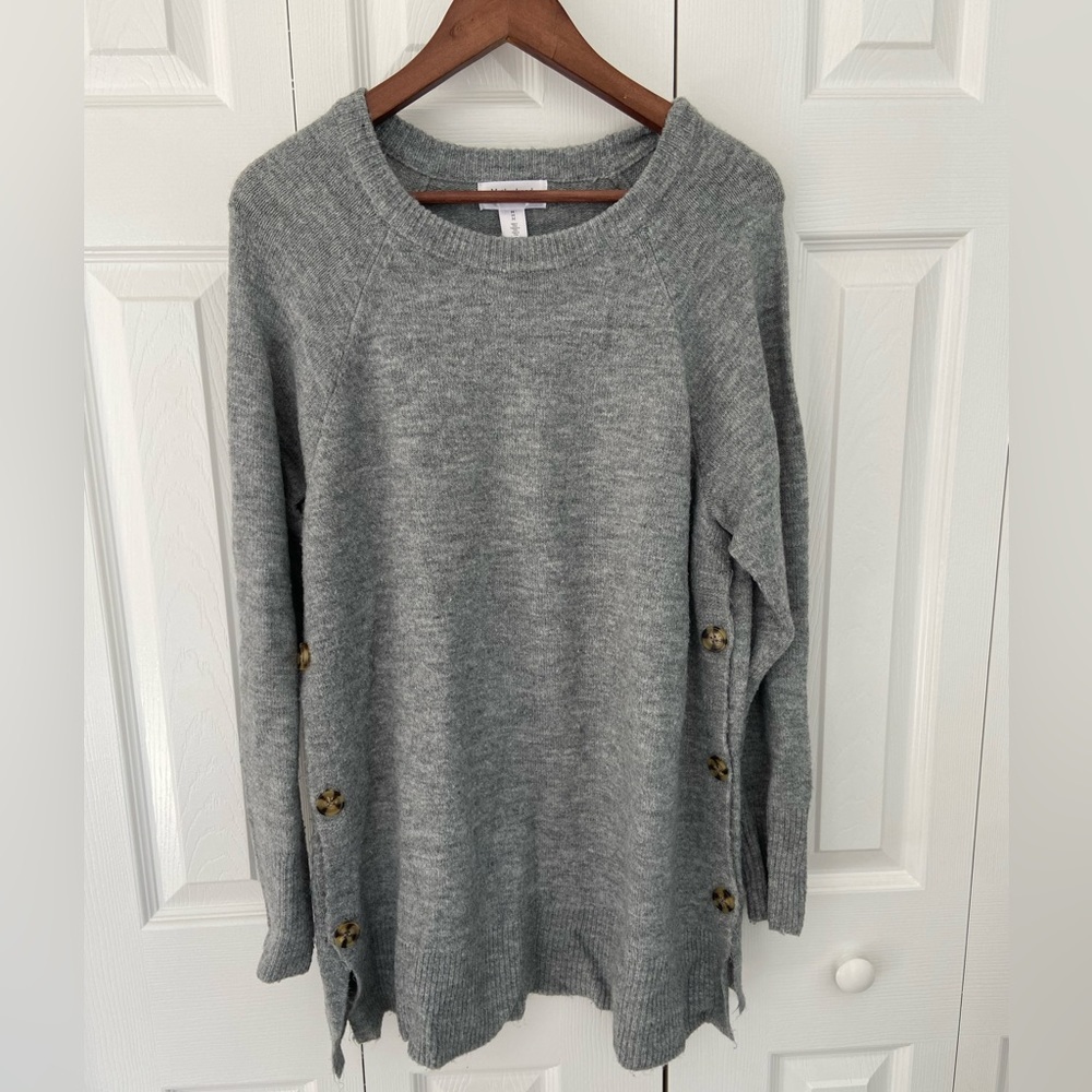 Maternity cozy sweater.